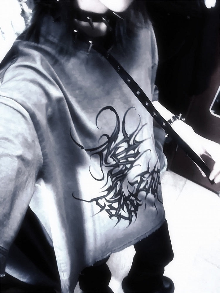 Print Greyish-Green Centipede T-Shirt Wasteland Graffiti with Distressed Tattoo-Style Edgy