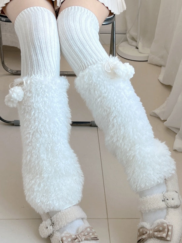 Süße weiß/schwarz/braune Y2K-Strick-Beinswärmer mit Pompons