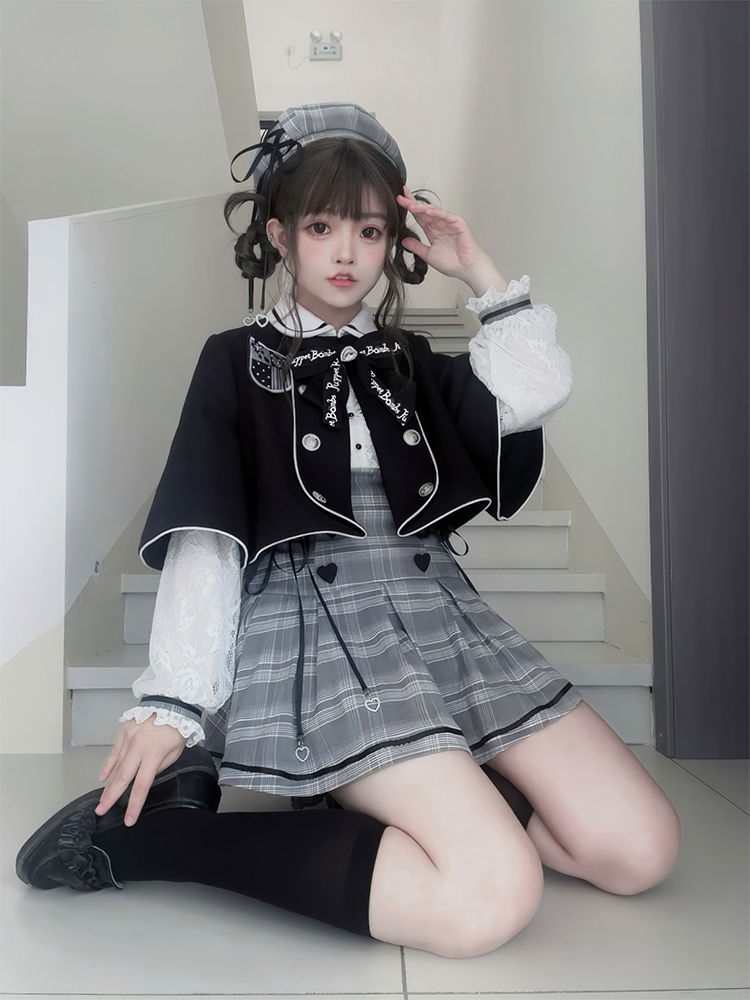 Black Detachable Bowknot Badge Applique Cape