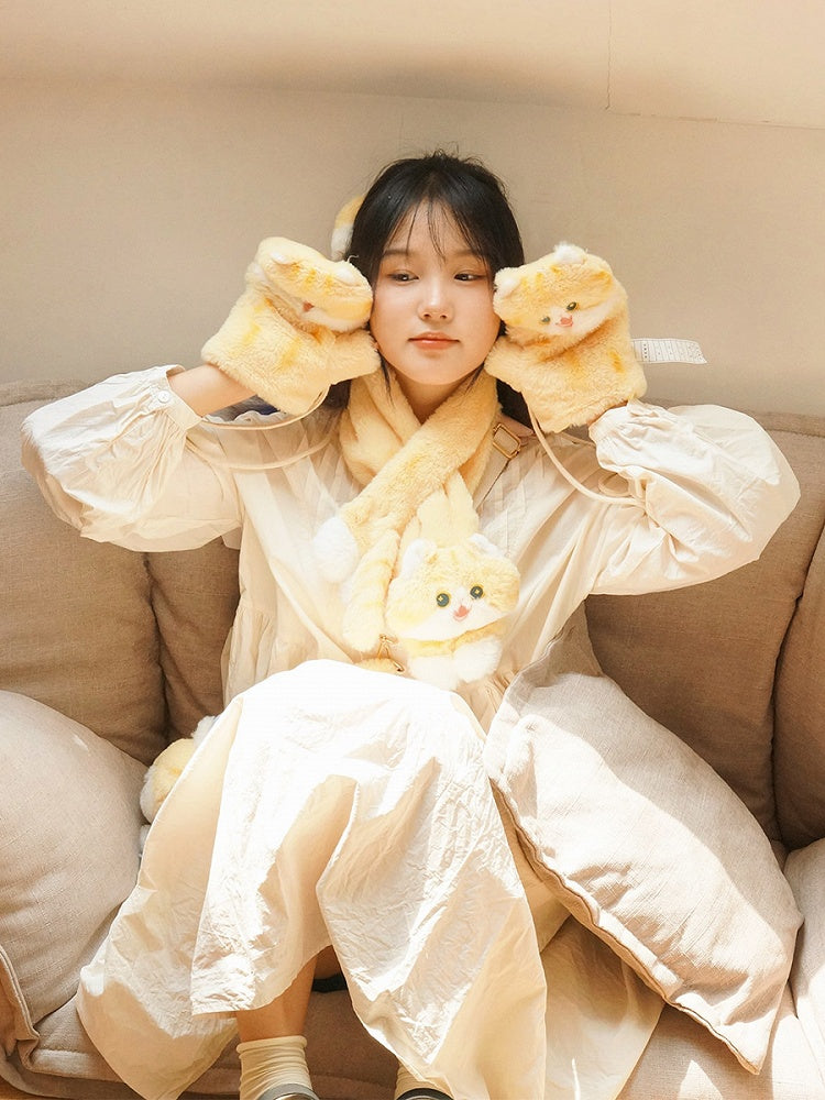 Cremegelbe süße Handschuhe in Katzenform