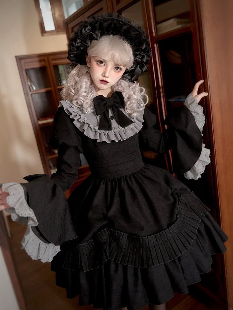 Black and Gray Peter Pan Collar Juliette Sleeves and Bell Cuffs Lolita Dress
