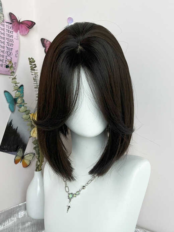 ショルダーブラックストレートウィッグ ショート丈 前髪あり