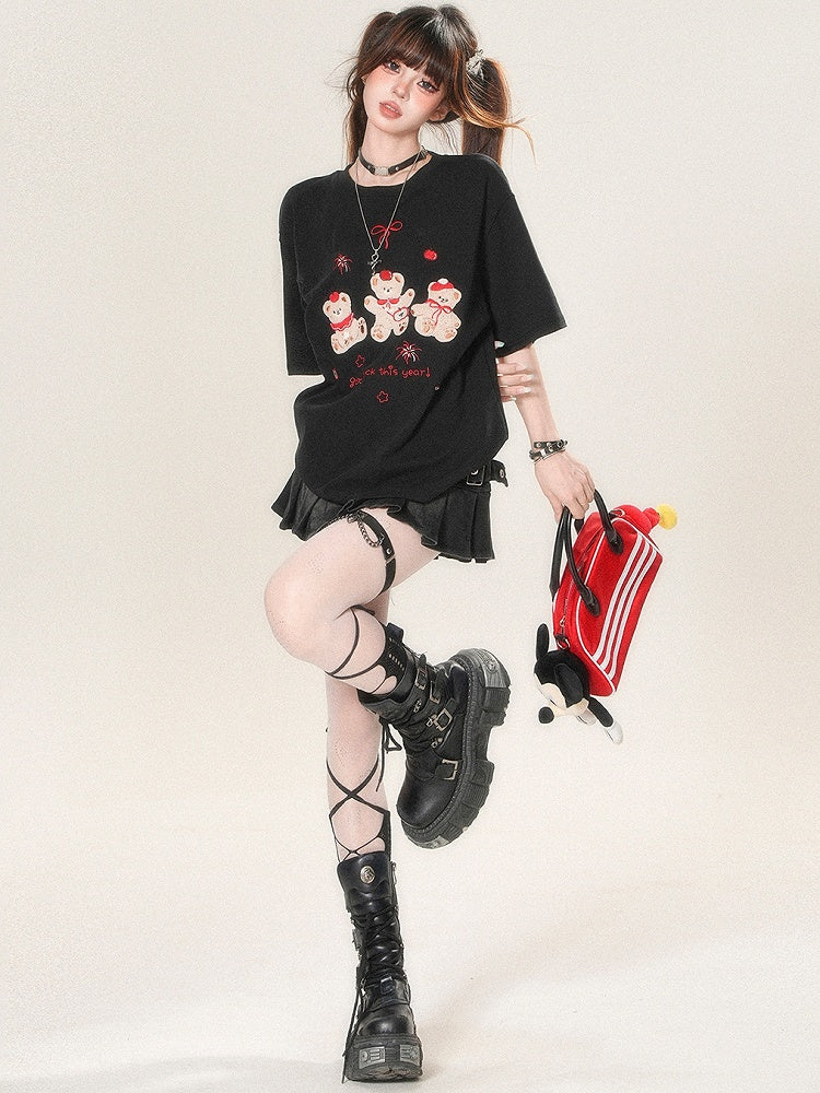 ホワイト/ブラックのかわいいデイリーアップリケベア刺繍Tシャツレター花火