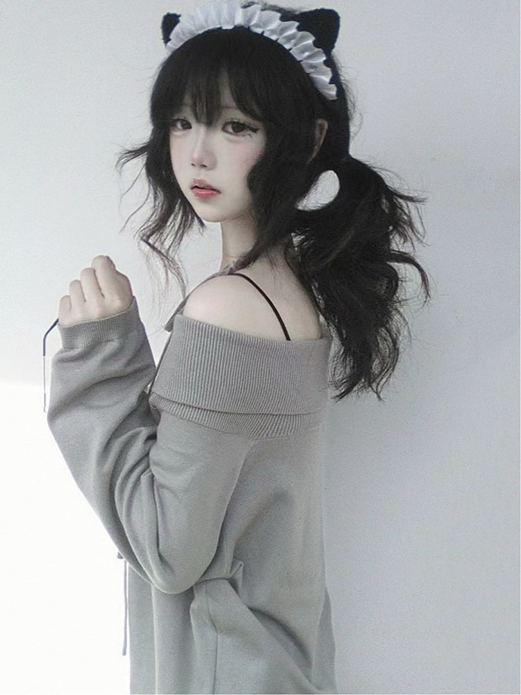 Paw with Off-the-Shoulder and Gray Embroidery Sweater Kitten