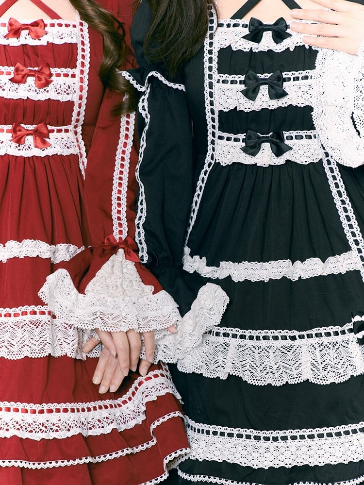 Christmas Red / Black Juliette Sleeve Old School Lolita Dress with Opulent Lace & Bow Accents
