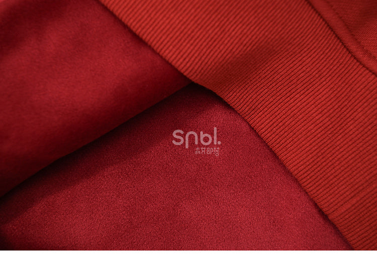 Weihnachtsroter dicker Hoodie mit süßen Rentier-Applikationen