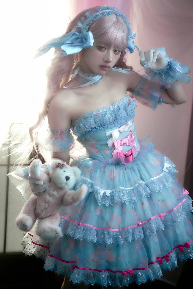 Satin-Bonding-Bunny-Kleid mit Lolita-Print-Akzenten und süßer blauer Schleife