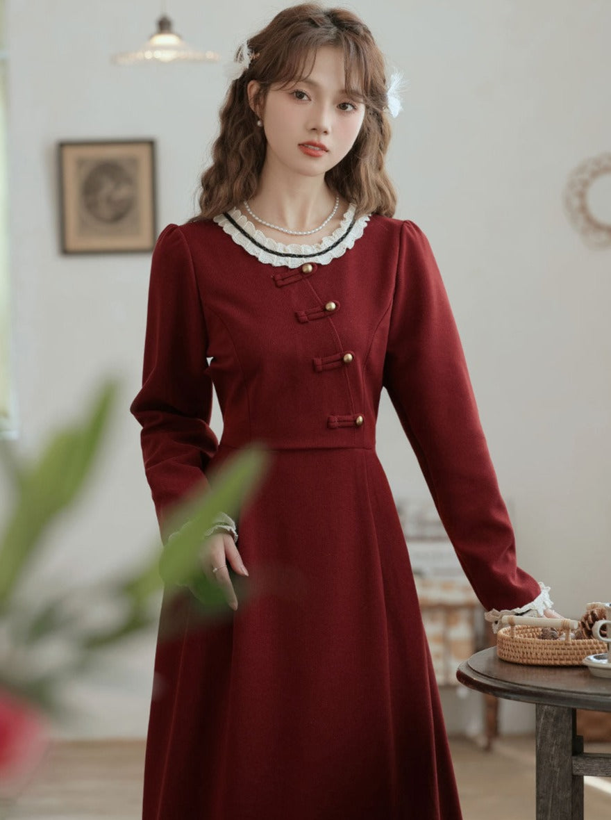 Süßes dunkles Retro-Spitzenkleid