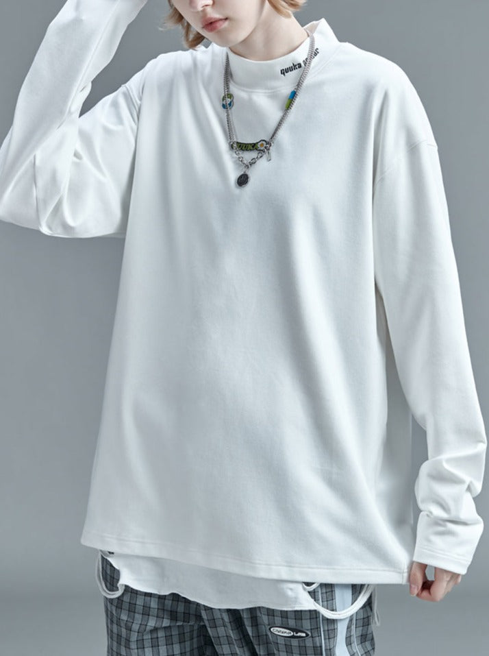 Oberteile mit Logo und mittelhohem Kragen