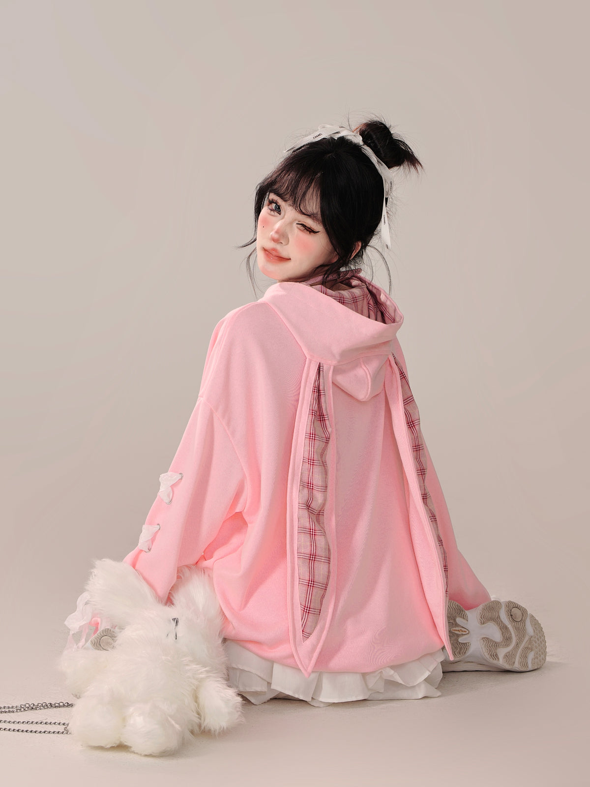 Lockerer Parka mit Kapuze und Schnürung im Armband-Design mit Hasenmotiv