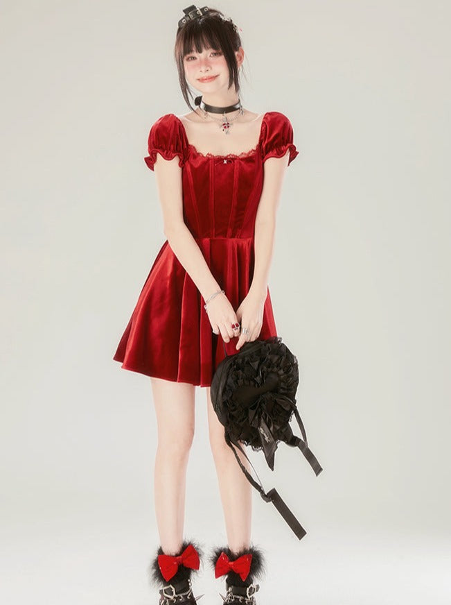 パフスリーブスエードレッドドレス