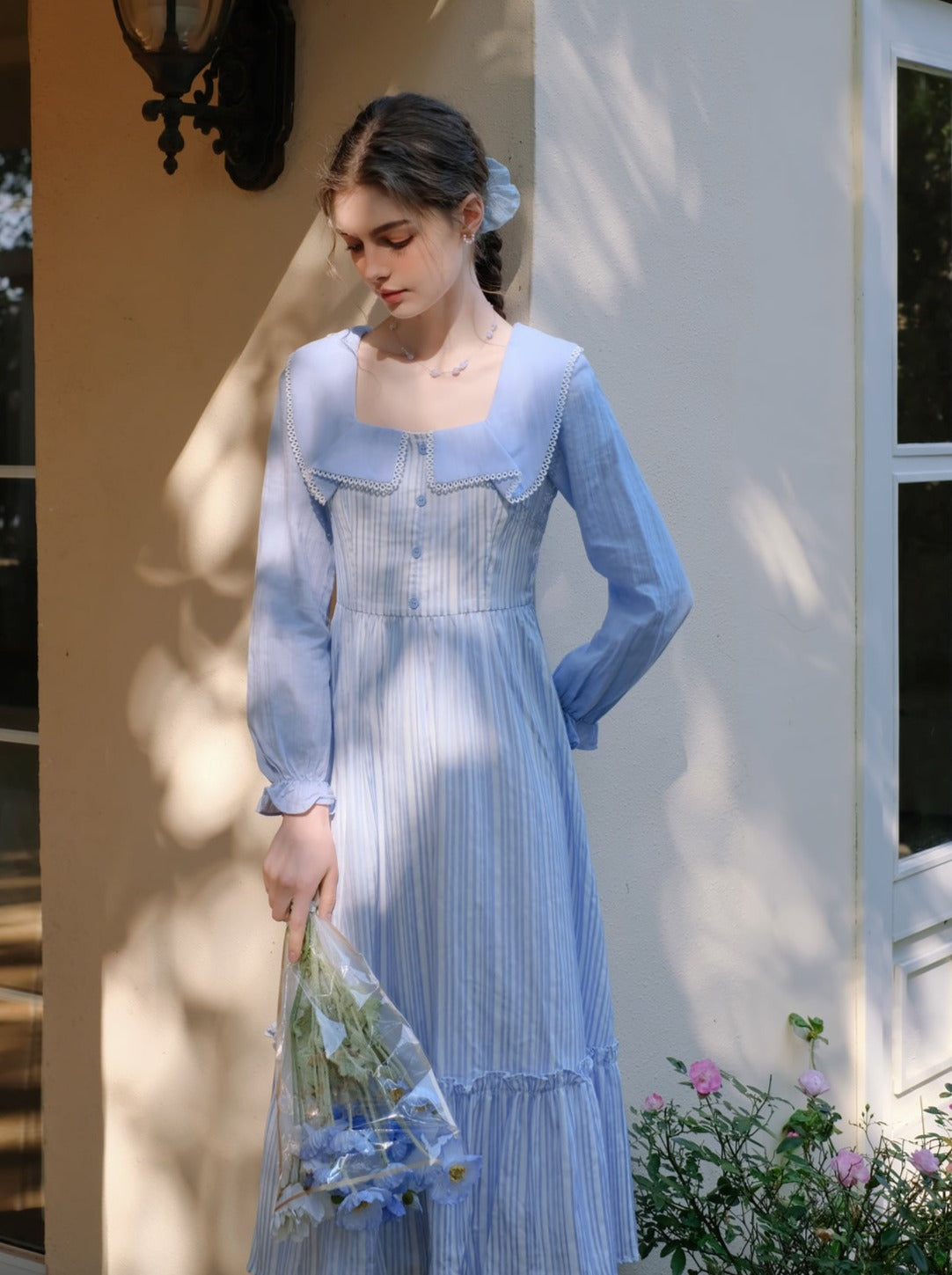 フレンチストライプフリルクイーンラペルサニードレスコースト