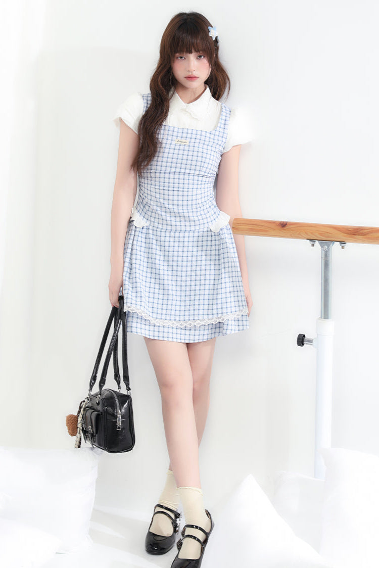 Süßes kariertes blaues College-Kleid