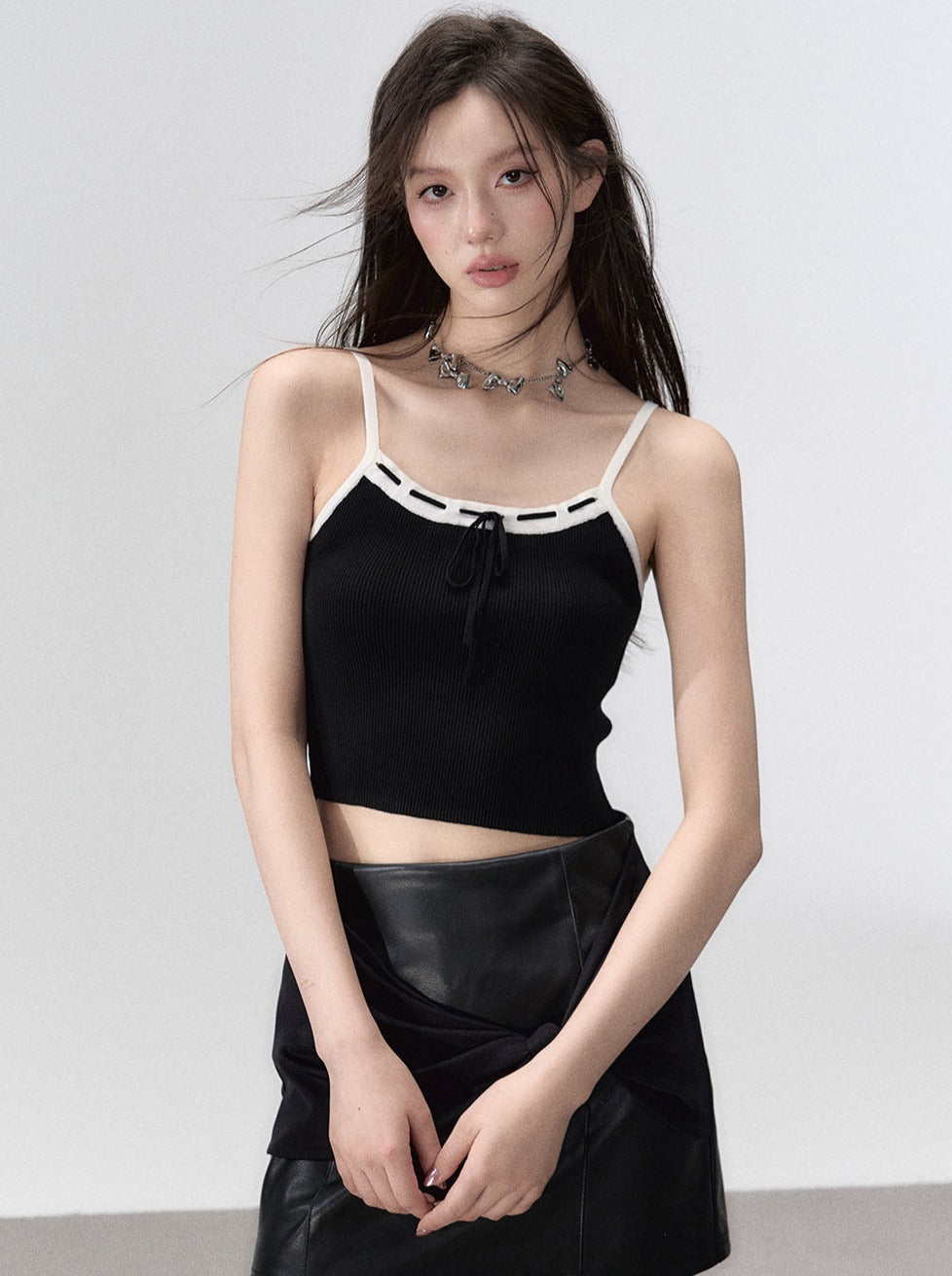 Hosenträgerstrick + französische kleine Strickjacke