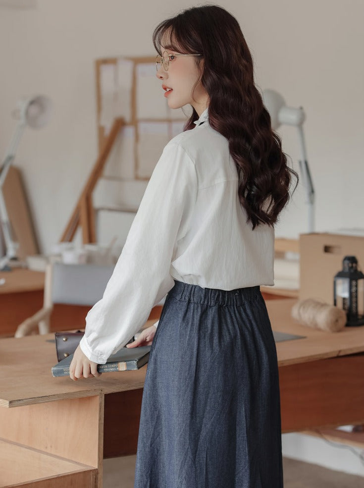 Französische Bluse mit Schleife im Retro-Stil