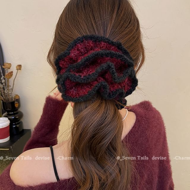 Knit Contrast Trim Scrunchie