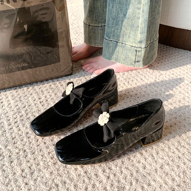 Pumps mit Blockabsatz und Blumenmuster, Mary-Toe, quadratische Jane-Schleife