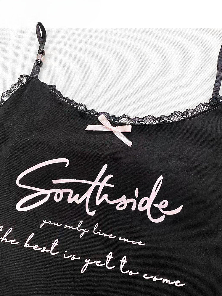 Schwarzes, glamouröses Y2K-Camisole mit Spitzenbesatz und Schnürung