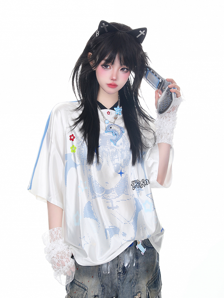 T-Shirt White V-Neck Cartoon Girl Print