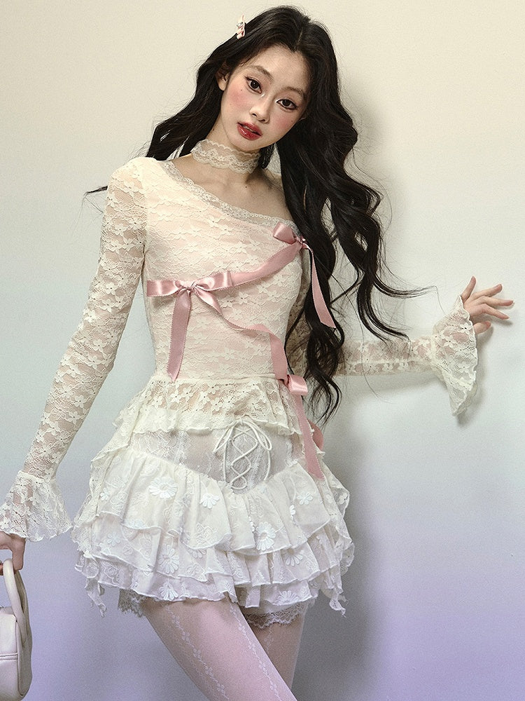 ホワイトレースの花柄ハイウエストティアードミニスカートレースアップディテール