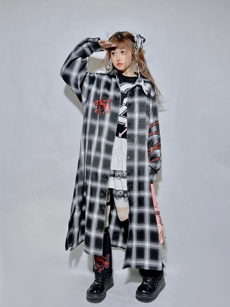 ブラック&グレーのチェック柄キティ&パンダピンチェーンシャツ+ホワイトブレインニットロングカーディガン