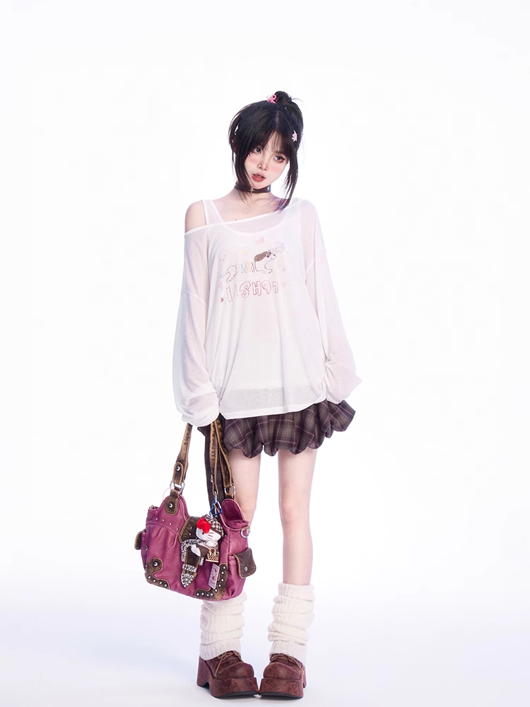 ホワイトのアシンメトリーネックラインのスリンキードッグプリントカバーアップとタンクトップセット