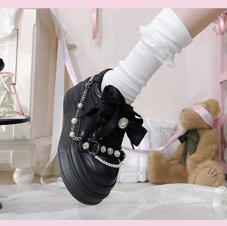 Top bei Jirai Kei Black Bow Plateau Sneakers mit