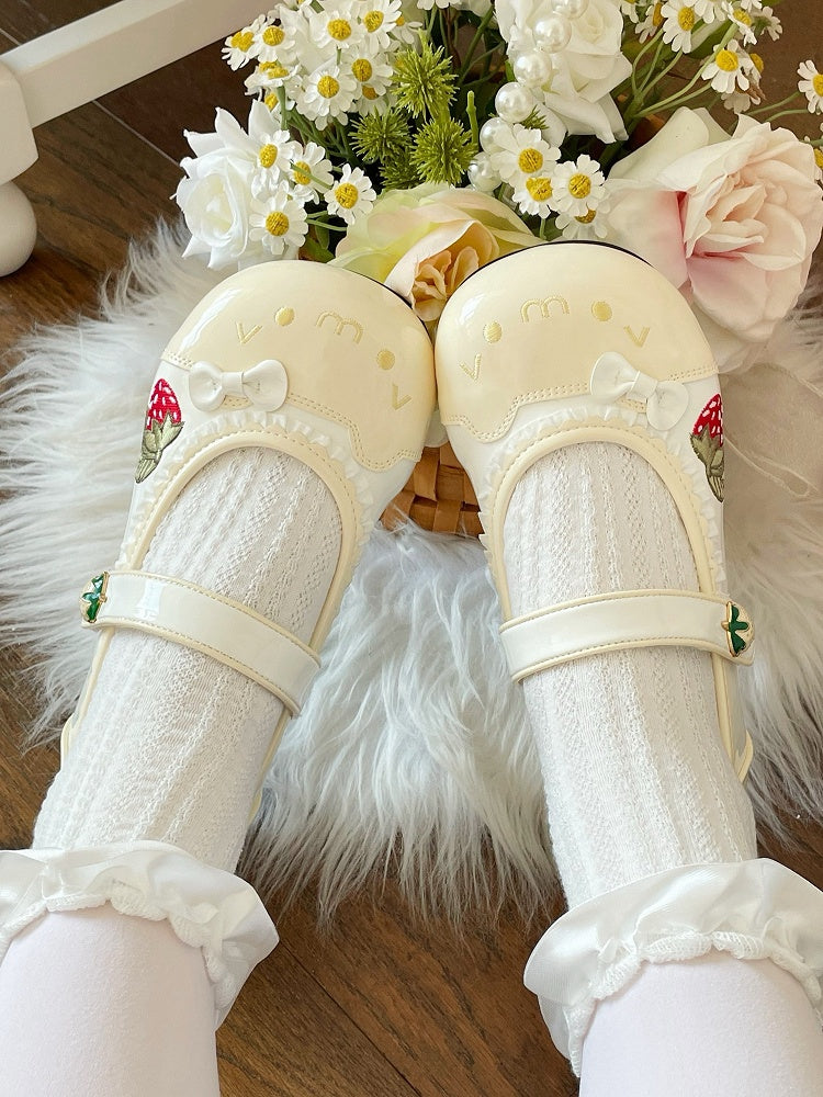 Sweet Scalloped PU Hook with Shoes and Loop Hem Strap Indoor Lolita Yellow
