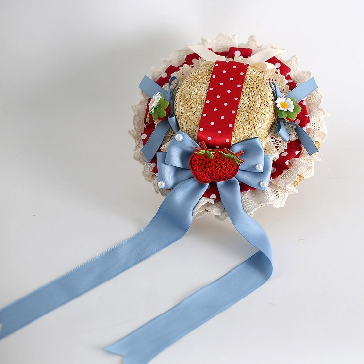 Blauer Strohhut im Mini-Rot mit Erdbeer-Applikation