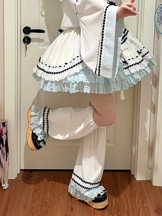 Floral-Accented Lolita Leg White Ruffled Blue Warmers