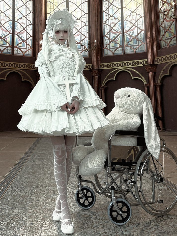 White Short Bowknots Ruffled with Dress Lolita Gothic Heart-shaped Decoration Version JSK and