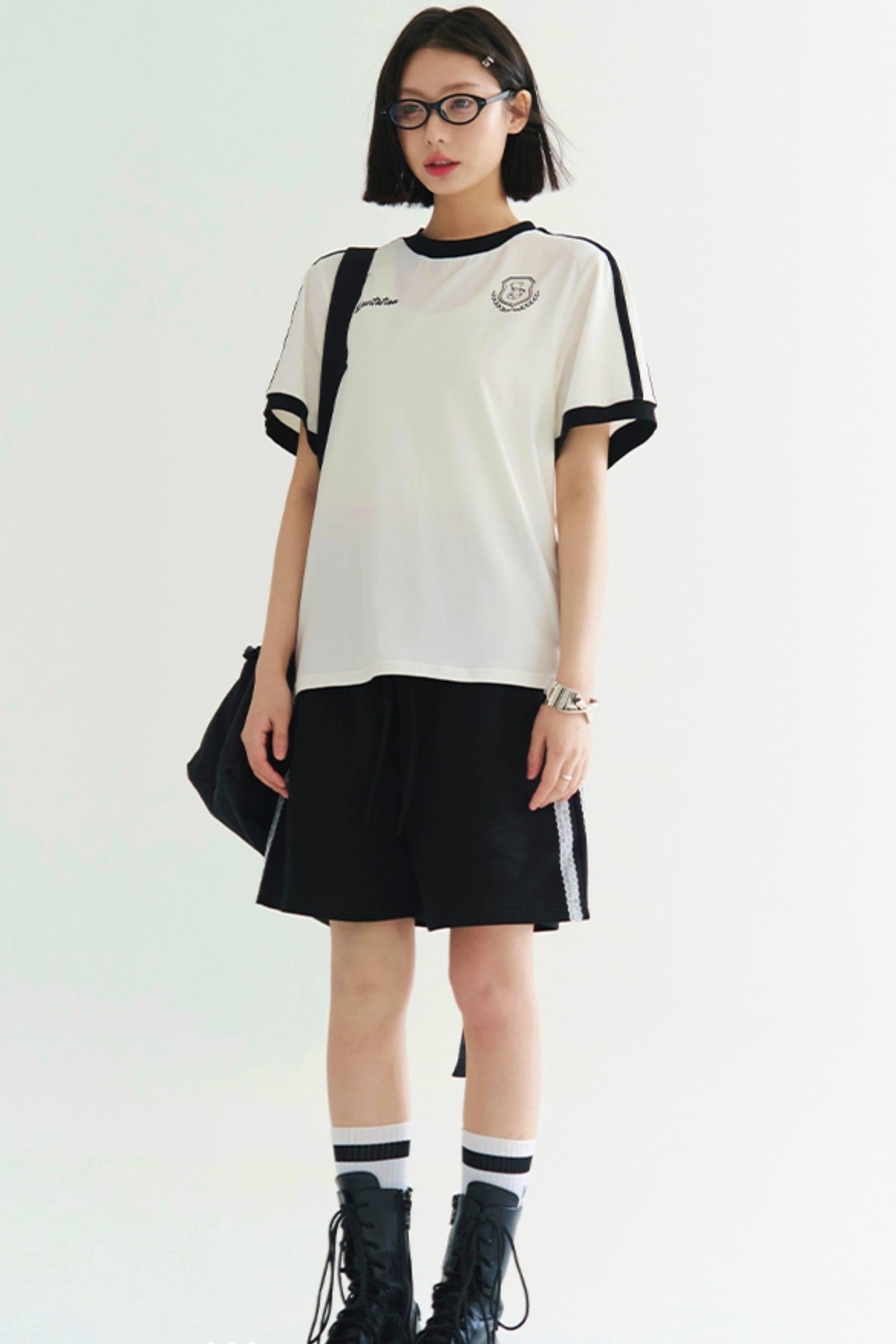 グラビティポジティブTシャツ ベアバッジプリント