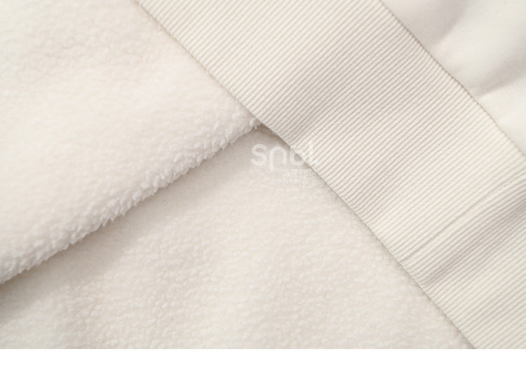 かわいいカピバラバーガーアップリケ付きベージュ厚手スウェットシャツ