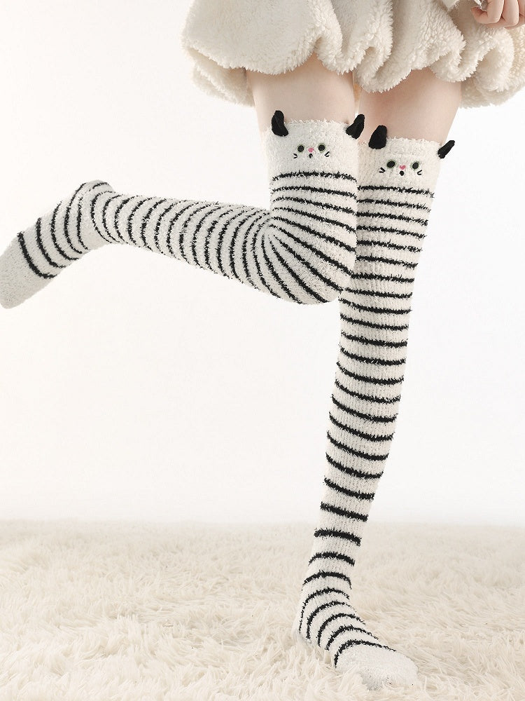 Over-the-Knee Stripe Black Cat White 69cm Stockings