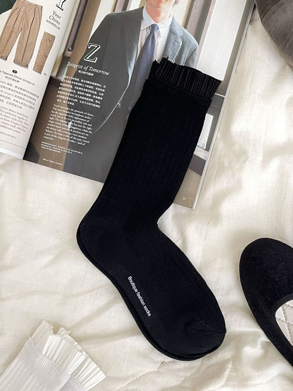 Black/White Ruffle Trim Calf Socks
