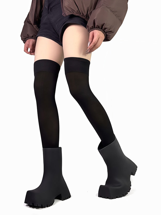 Weiß/Schwarz bedruckte Overknee-Strümpfe