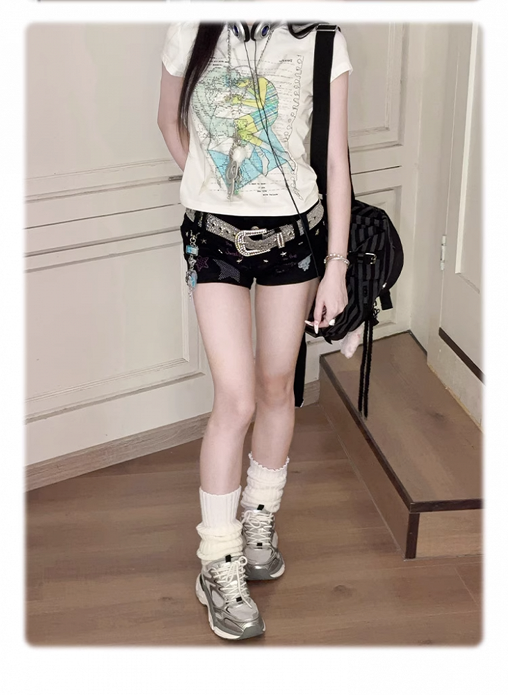 Gürtel mit silberner Schnalle und Strassverzierung