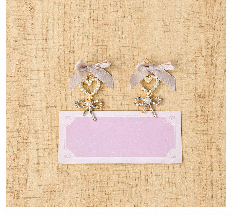 Pink/Black Jirai Kei White/Dusty Bow Beaded Heart Ear Clips