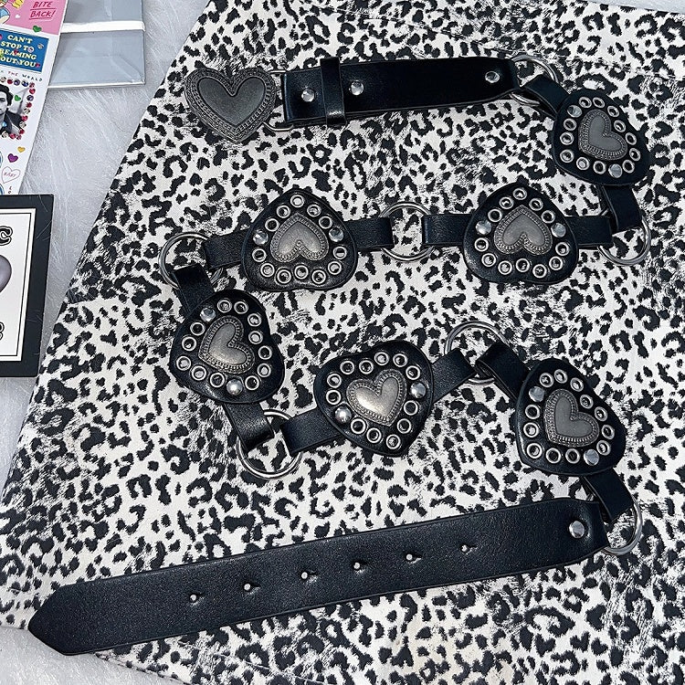 Gürtel verziert Y2K glamouröse PU-Taille herzförmige schwarze Nieten