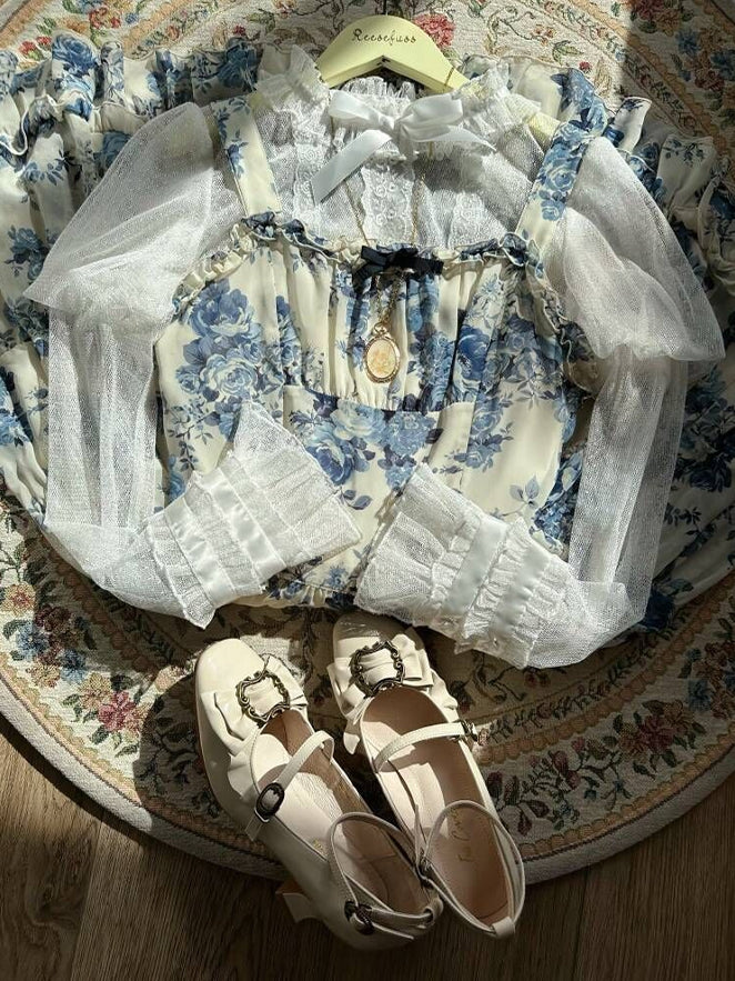 Weiße transparente Bluse mit Rüschenausschnitt und Juliette-Ärmeln