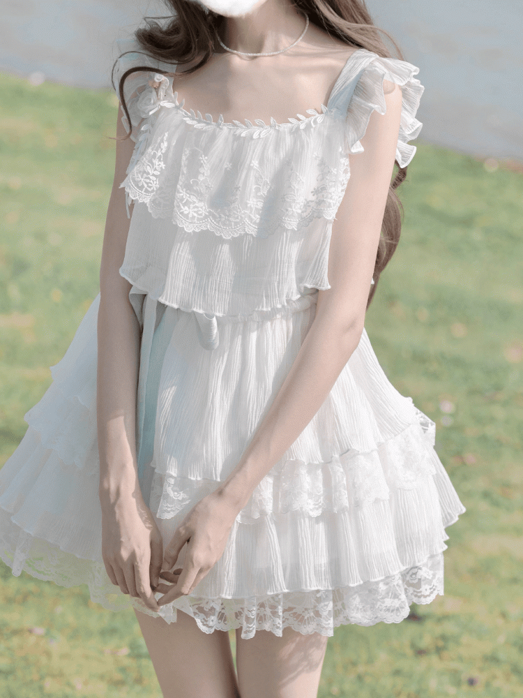with Brooch Sweet White Tiered Lace Trim Flutter Sleeves Dress