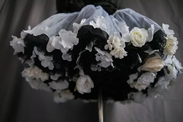 ブラックホワイト-収穫の春