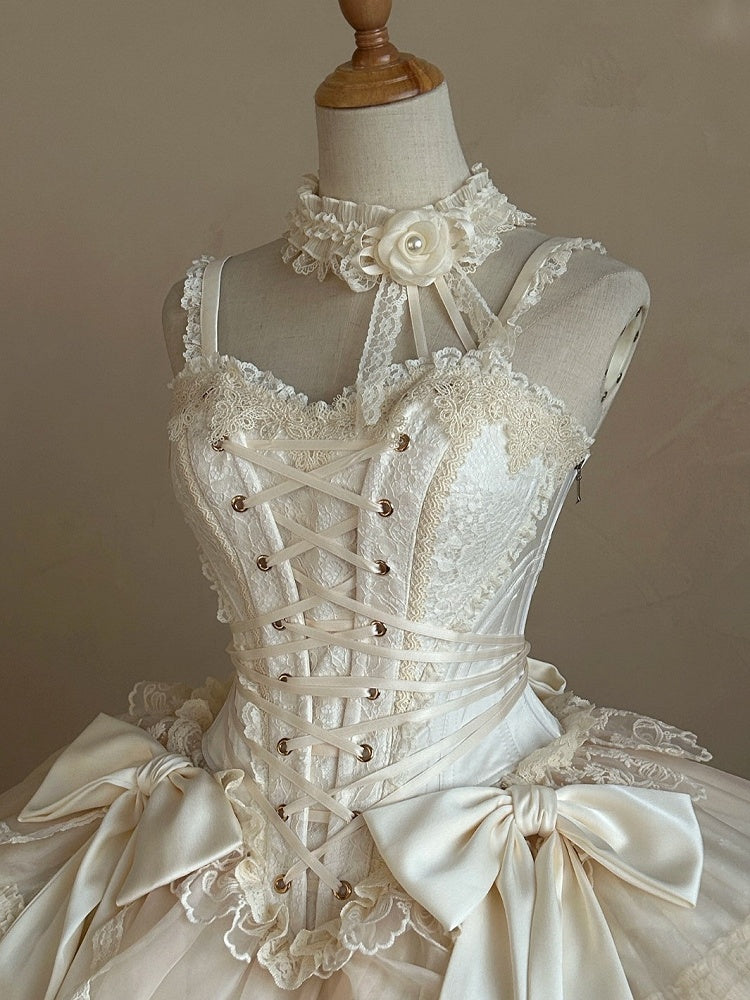 Cremiges Choker mit Blumenmuster