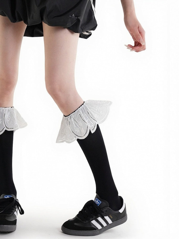 White and Black Calf Socks with Large Ruffle Trim - ModaSwings