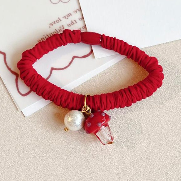 Scrunchie Charm Perlen Rot Pilz verziert