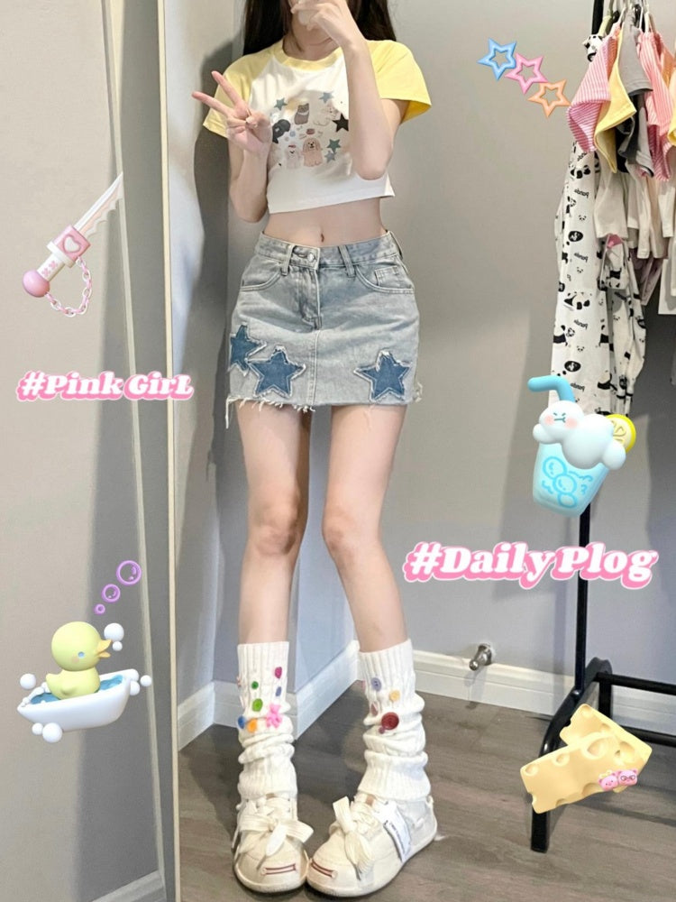 Weißes, gelbes Crop-Top mit Stern- und Welpen-Print