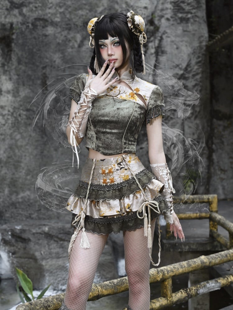 グリーンのチャイナドレスカラー、ゴストップ、ビーズタッセルカフス