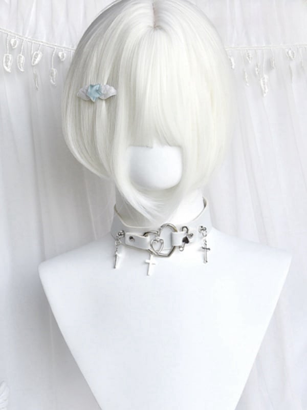 Cremeweiße, kurze Bob-Perücke mit Pony