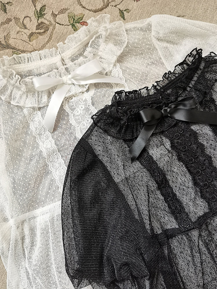 ブラックのフリルネックライン、ジュリエットスリーブ、シアーブラウス