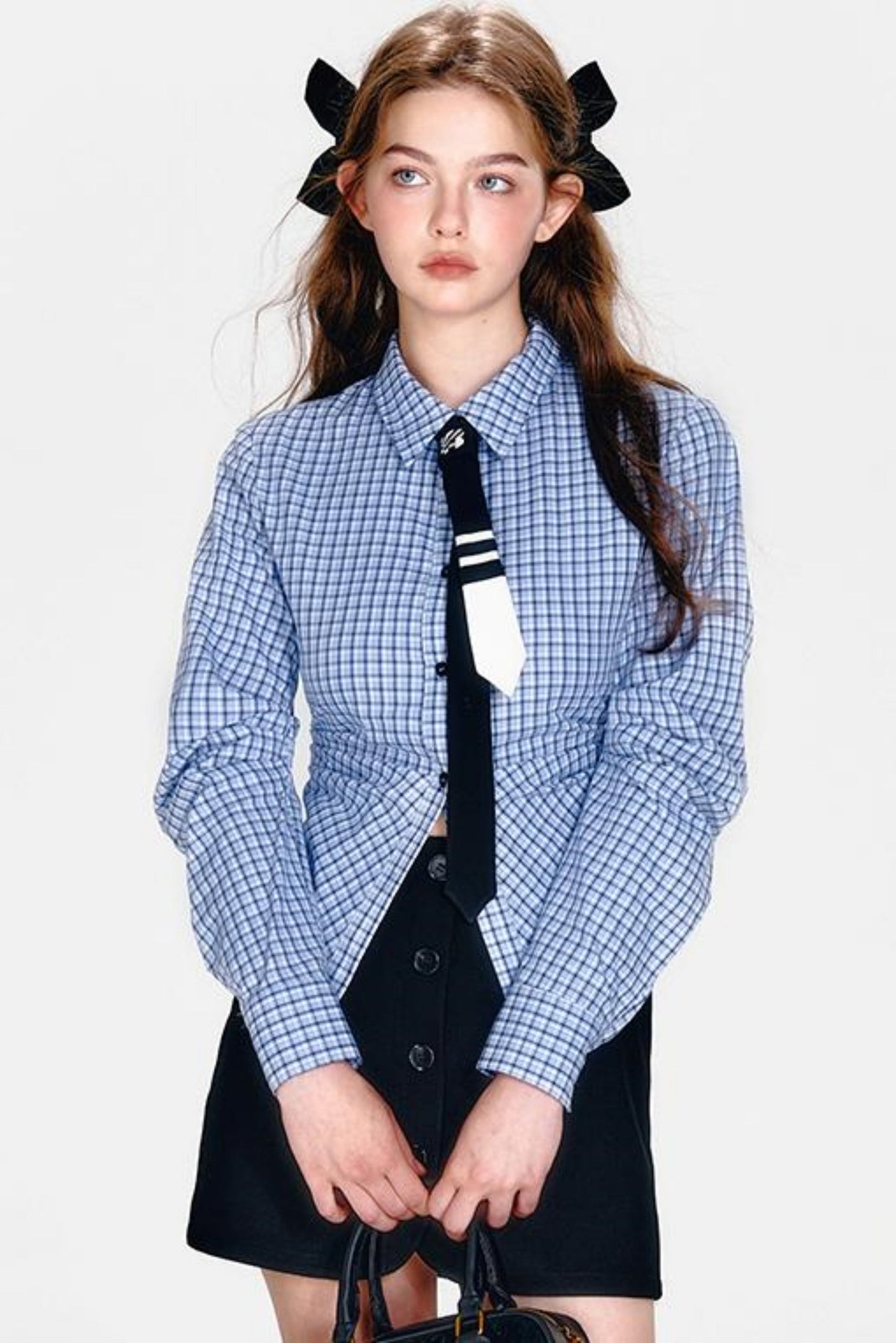 シャツとヒップクールブルーチェックスカートのミントセットアップ